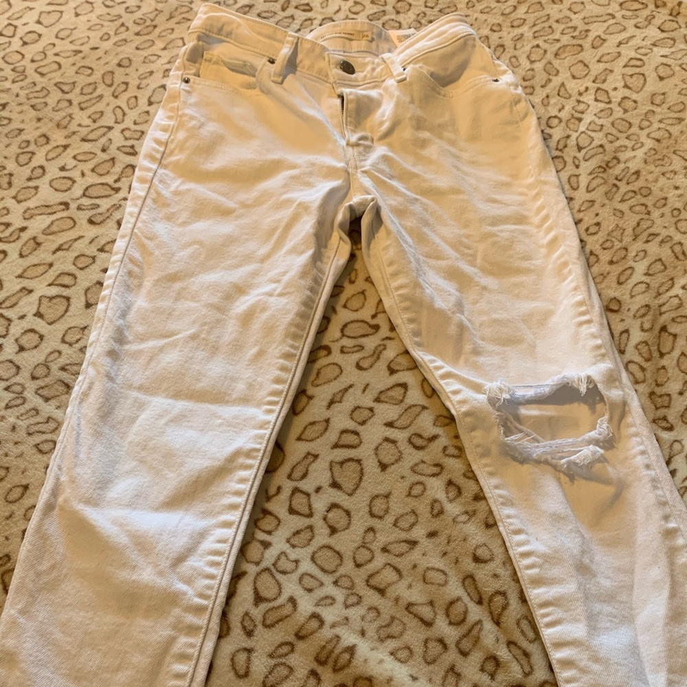 Levi’s 721 high rise skinny ripped jeans